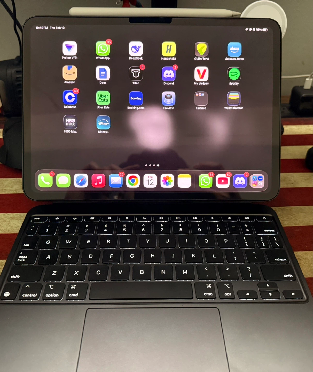 iPad Pro 11” M4 256GB + AppleCare + Case (Like New) - photo 2