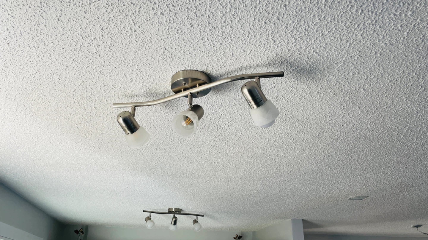 Sleek 3-Head Track Light Fixture - photo 3