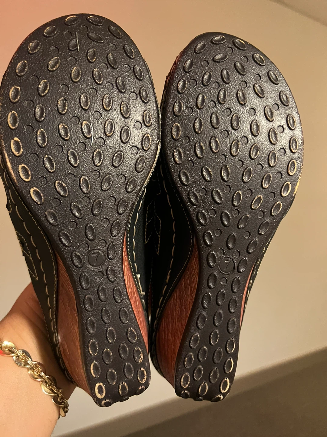 ALMA Women's Black Wedge Sandals Size 7 - photo 2
