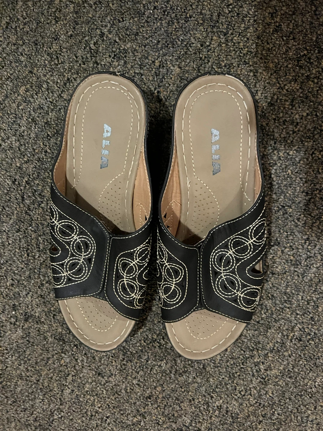 ALMA Women's Black Wedge Sandals Size 7