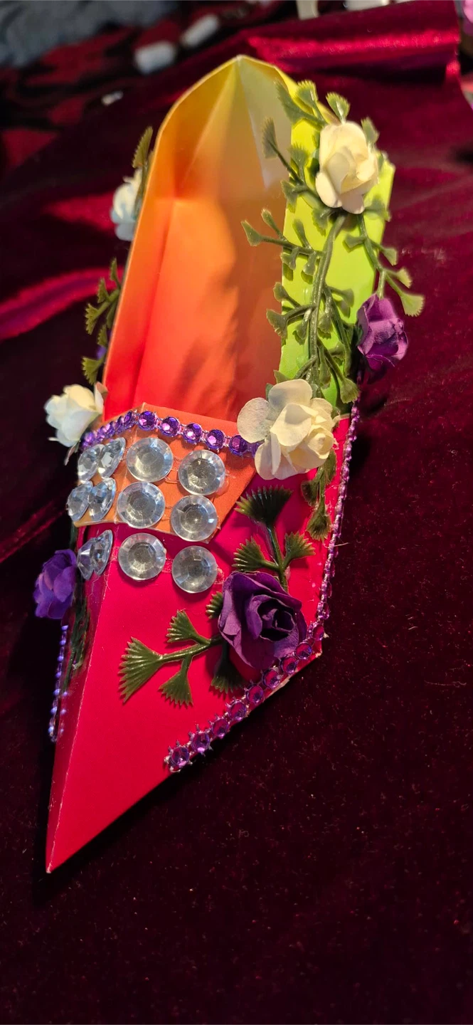 Decorative Shoe Holder