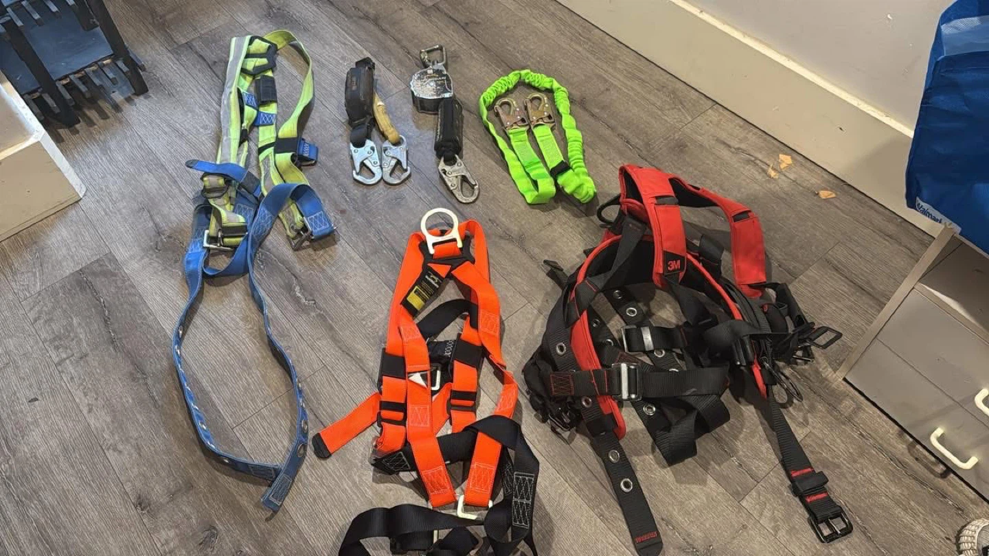3M Fall Protection Harness and Lanyard Set