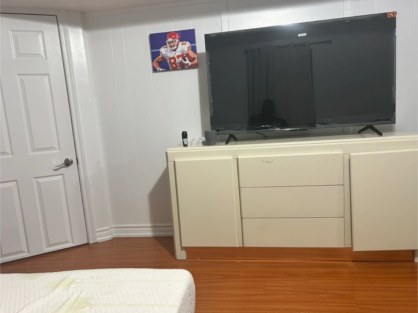 Large TV Stand – Excellent Condition