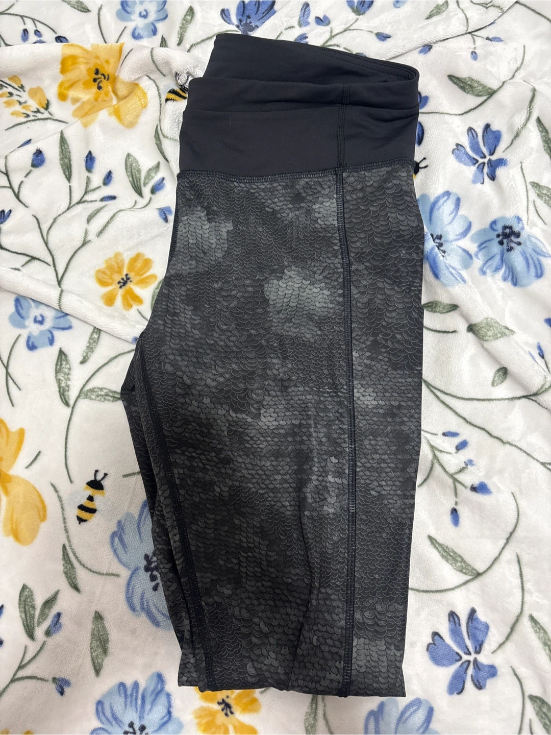Lululemon Grey Snakeskin Print Leggings - photo 2