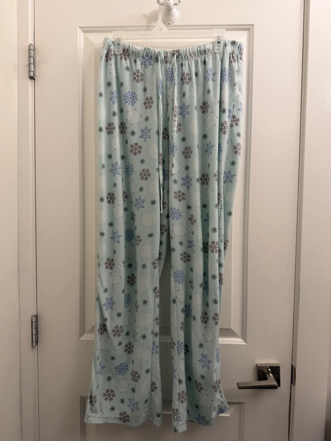 Women's Snowflake Pajama Pants