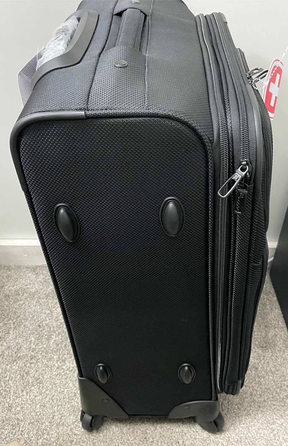 Swiss Gear Black Rolling Suitcase - 25.5" - photo 4