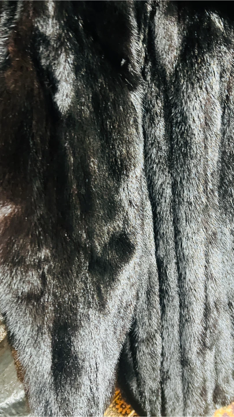 Gorgeous Black Saga Mink Fur Coat - photo 2