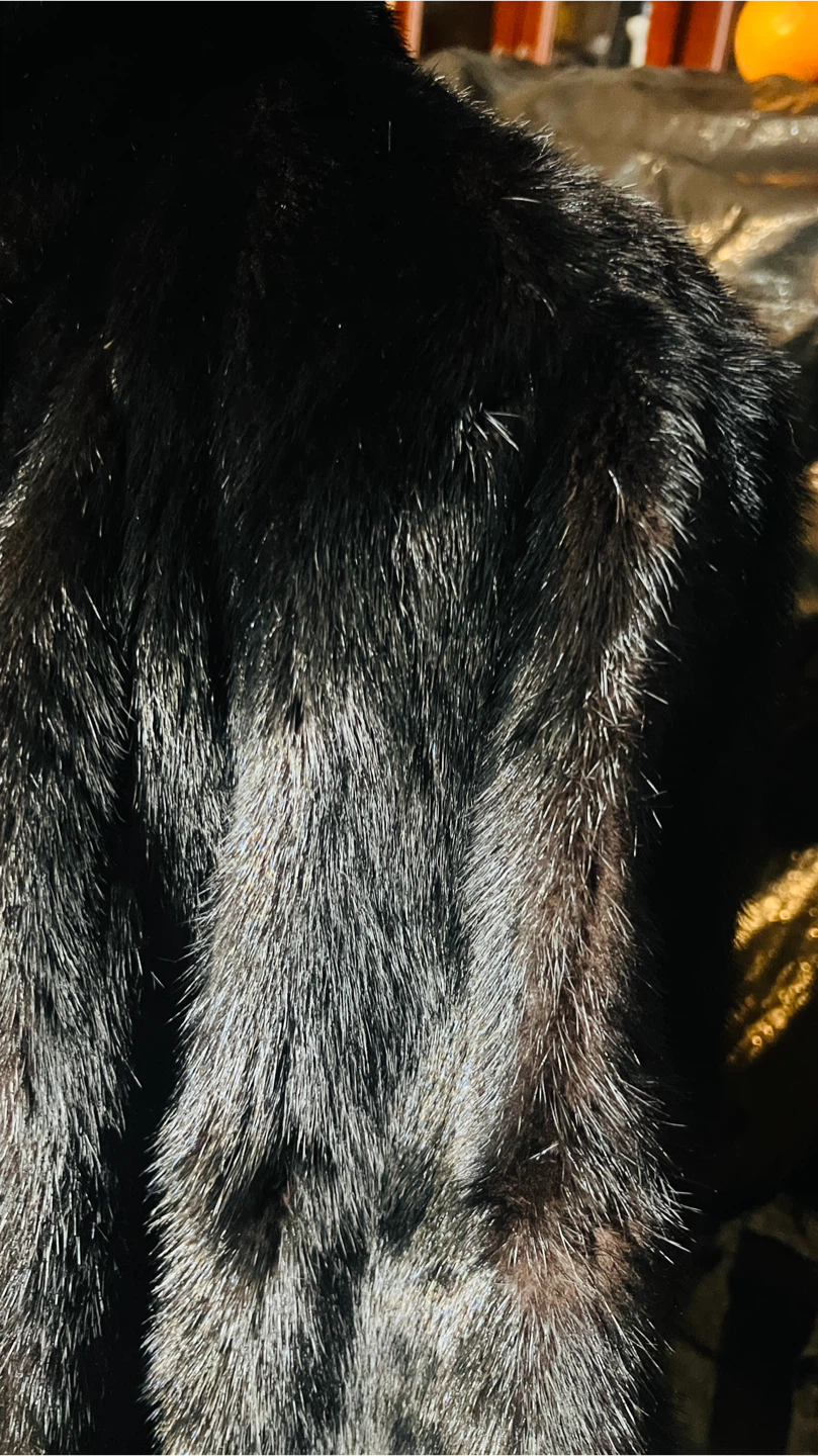 Gorgeous Black Saga Mink Fur Coat - photo 5