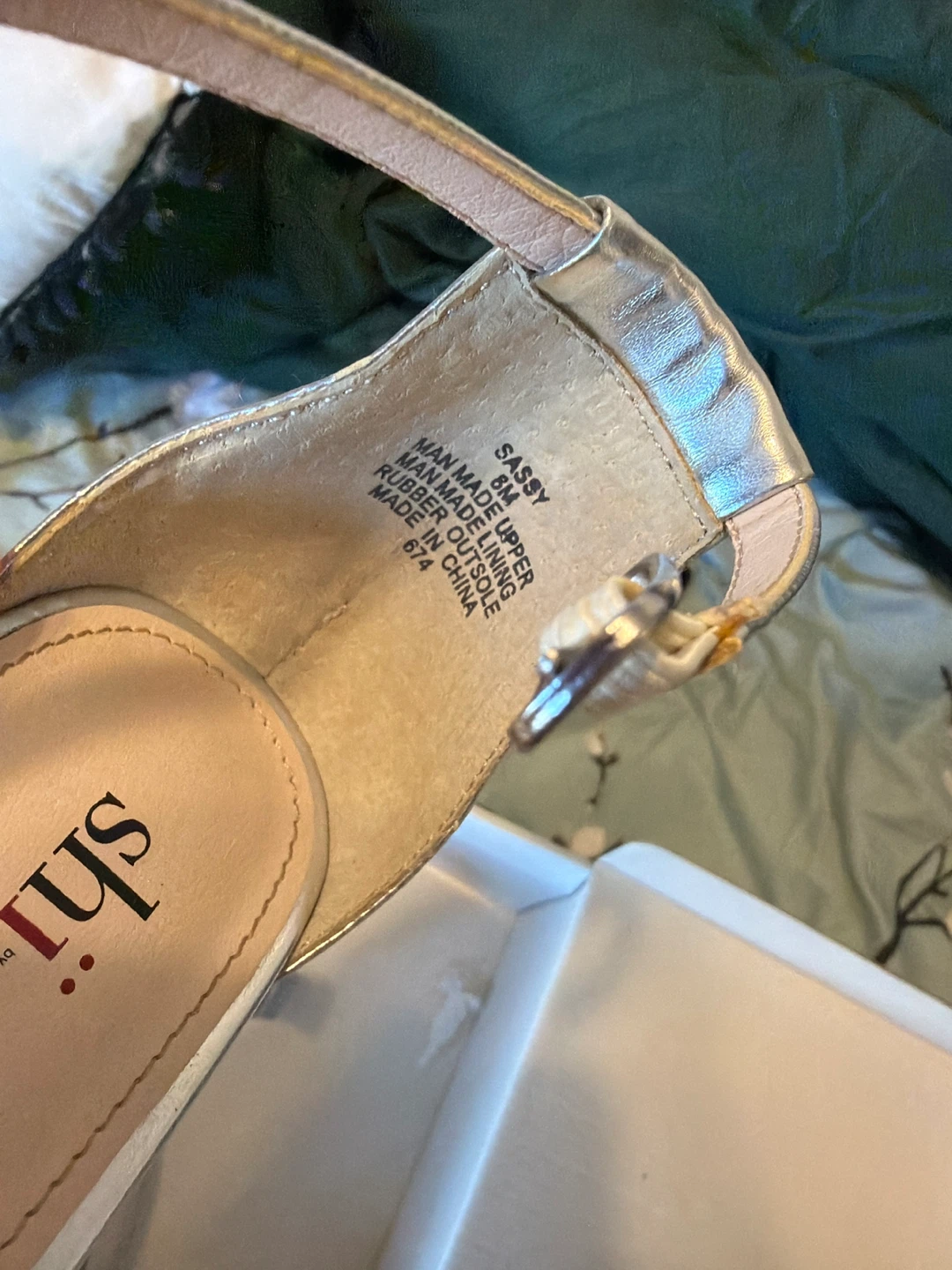 Silver Heels Size 8M - photo 3