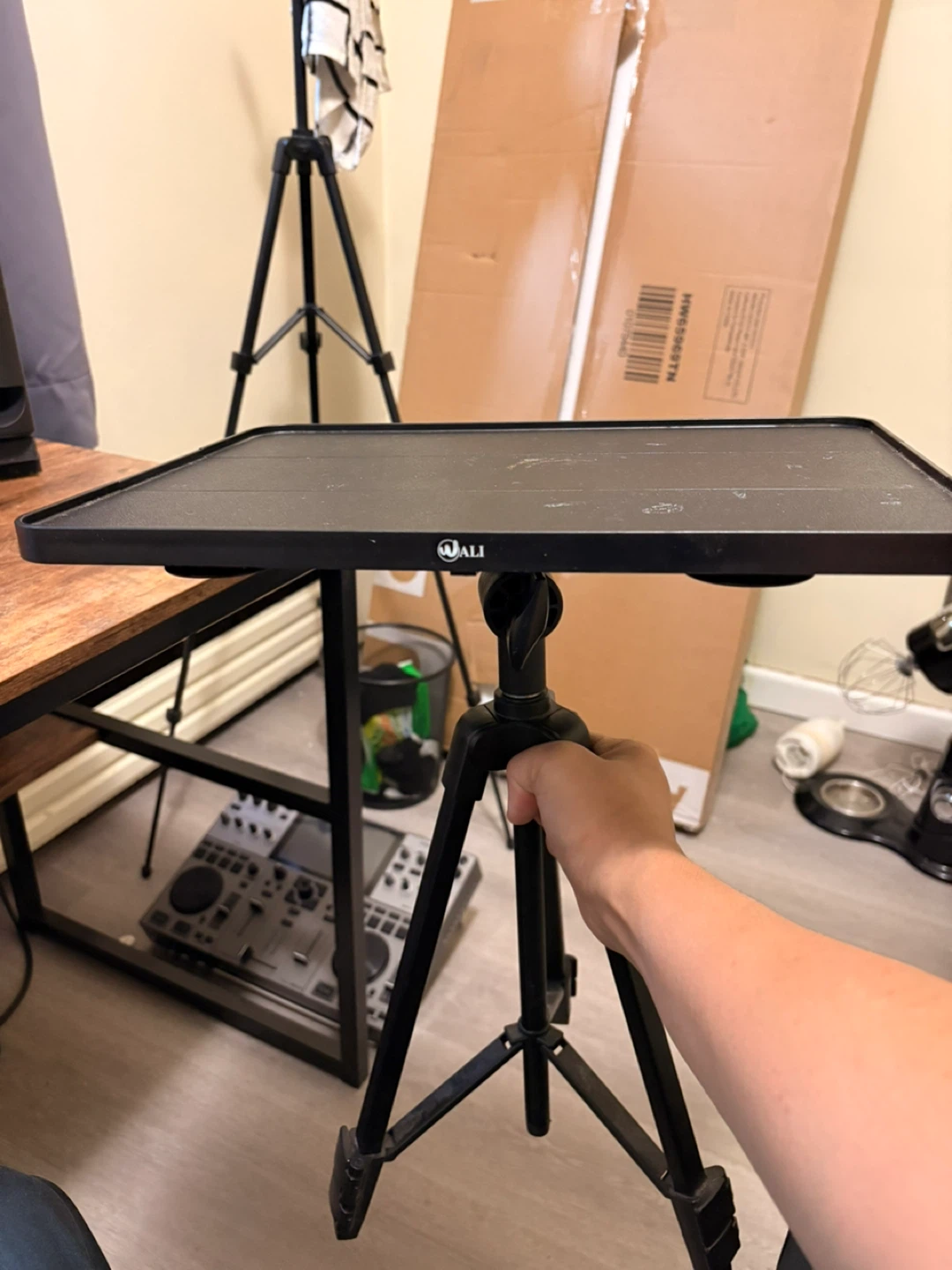 Height Adjustable Tripod Stand