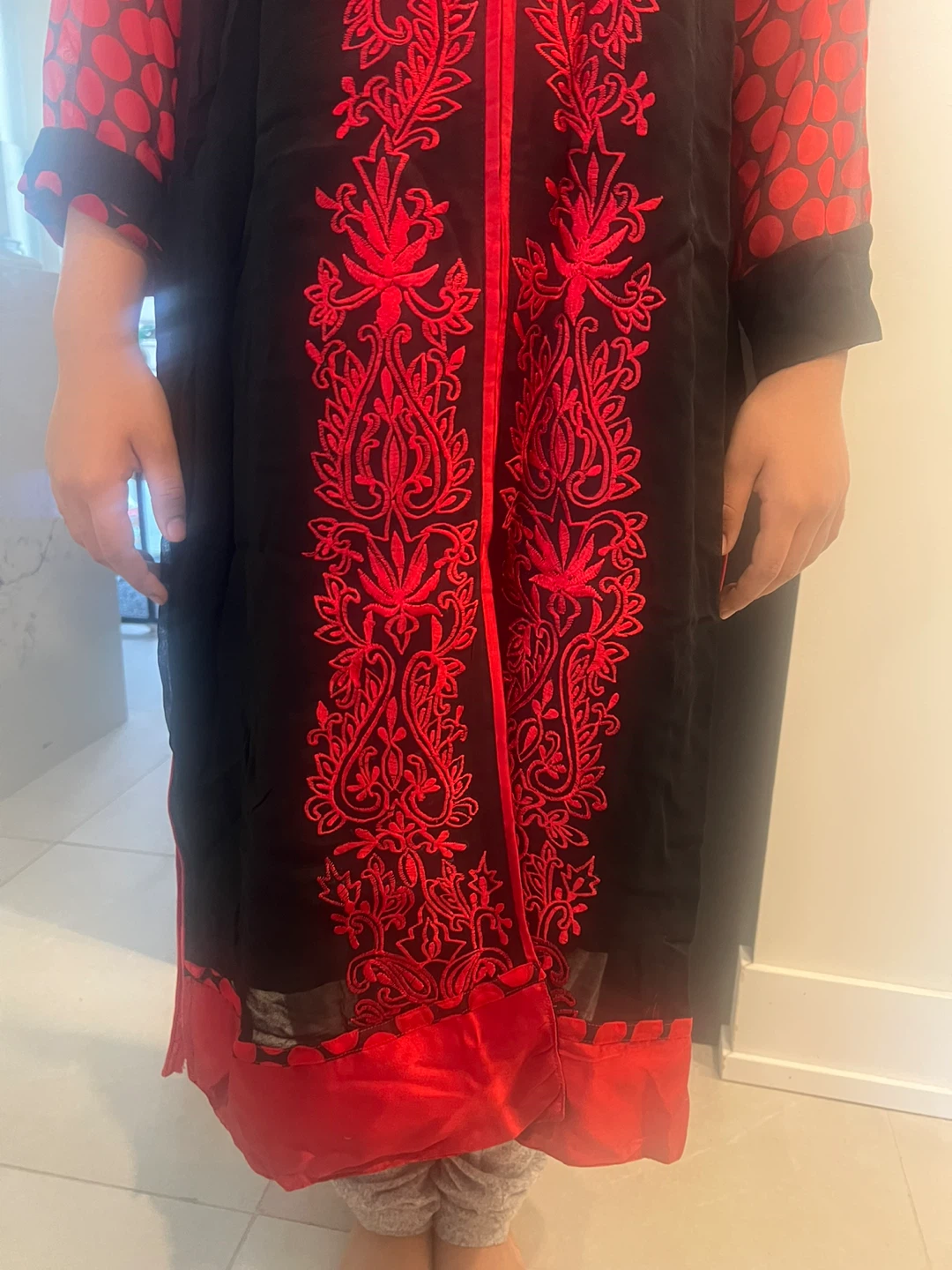 Black and Red/Purple Embroidered Kurti/Kaftan - photo 3