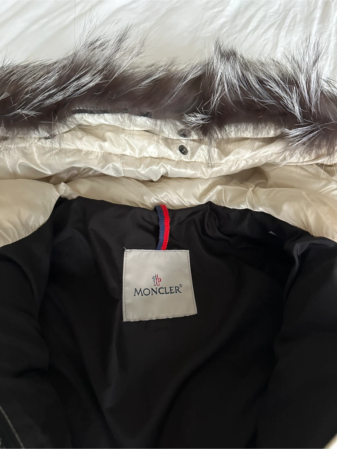 Authentic Moncler Aphrotiti Long Puffer - photo 4