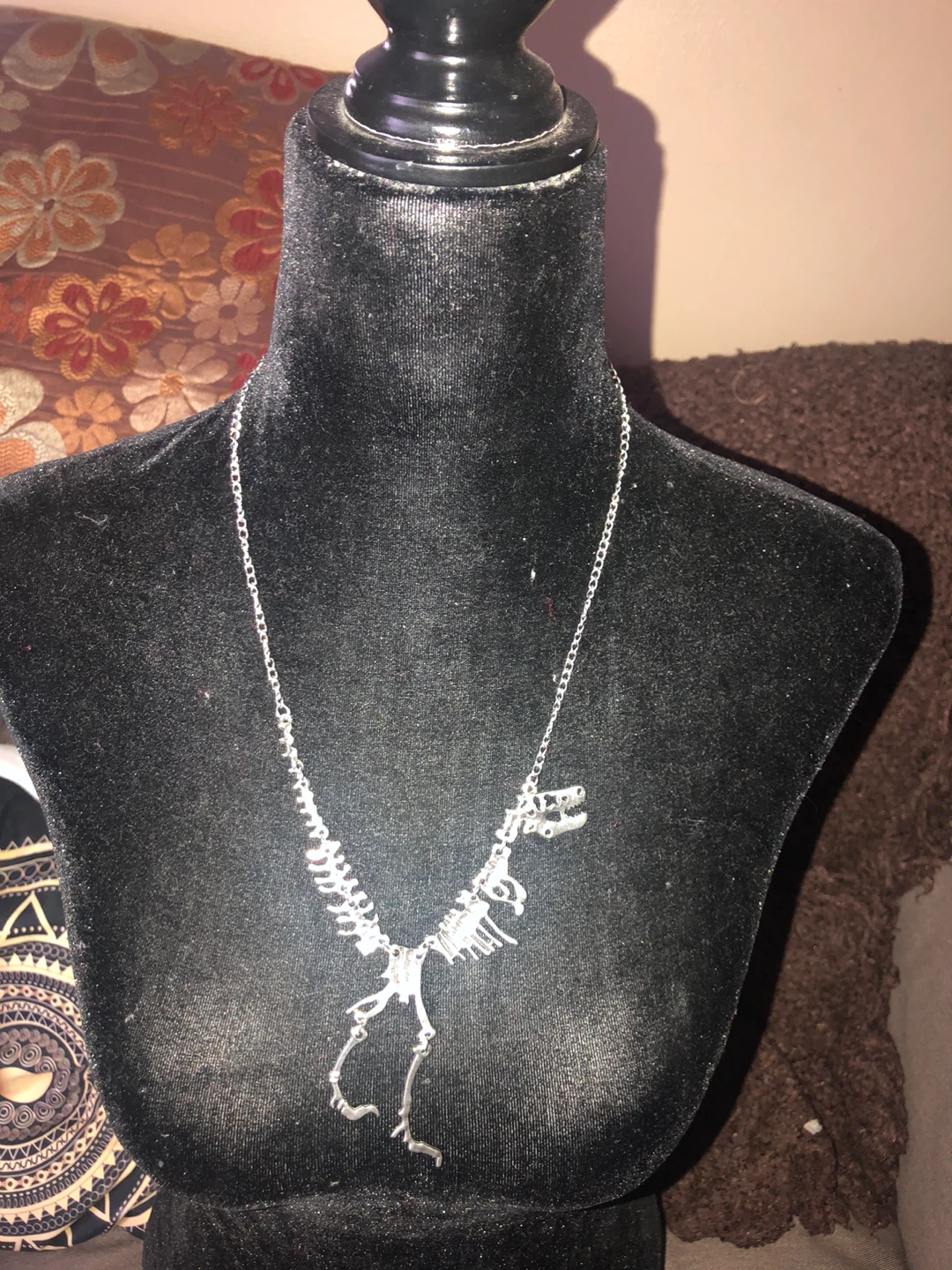 Dinosaur Skeleton Necklace - photo 3