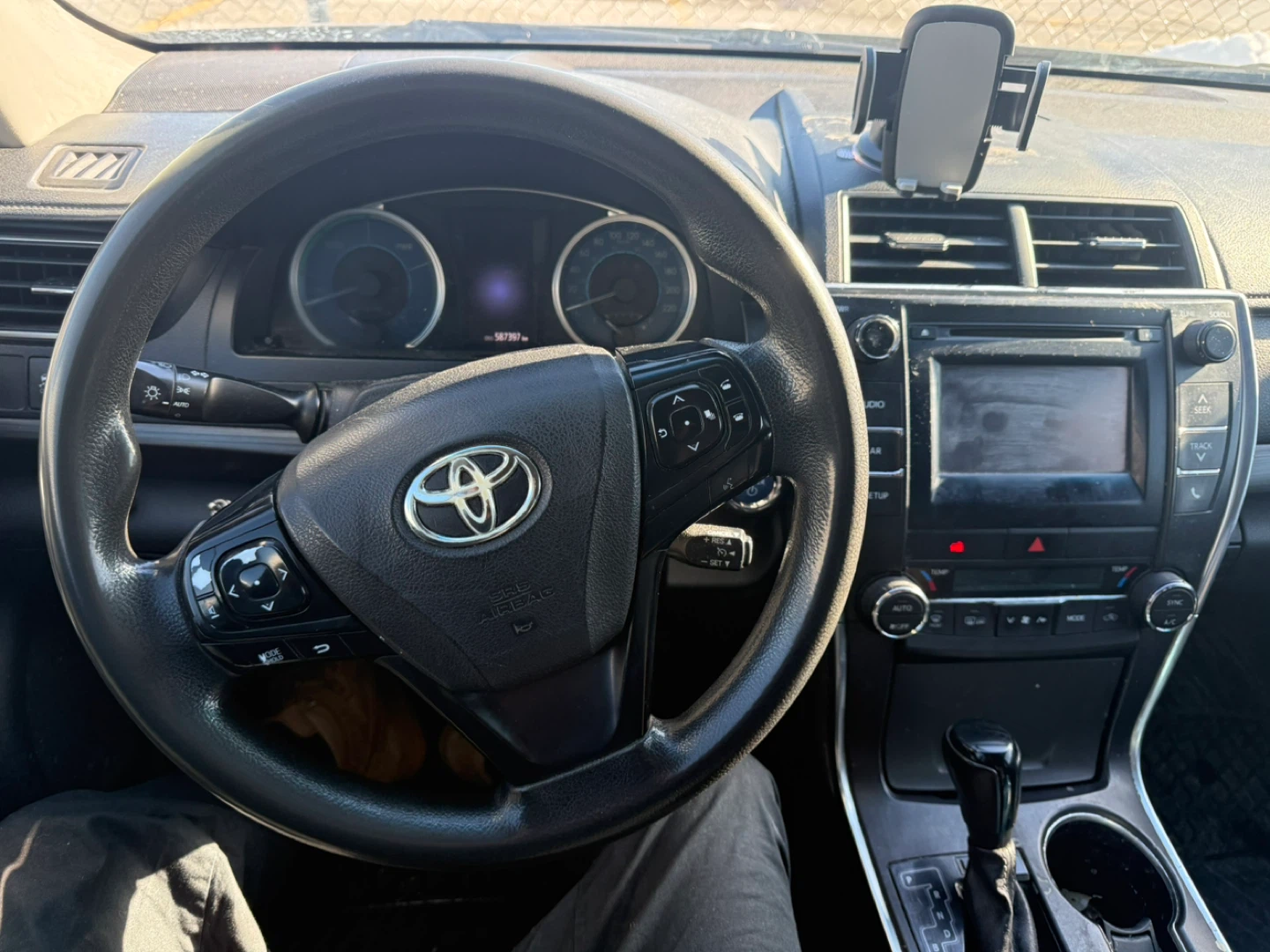 Toyota- Camry (2015 Hybrid) - photo 5