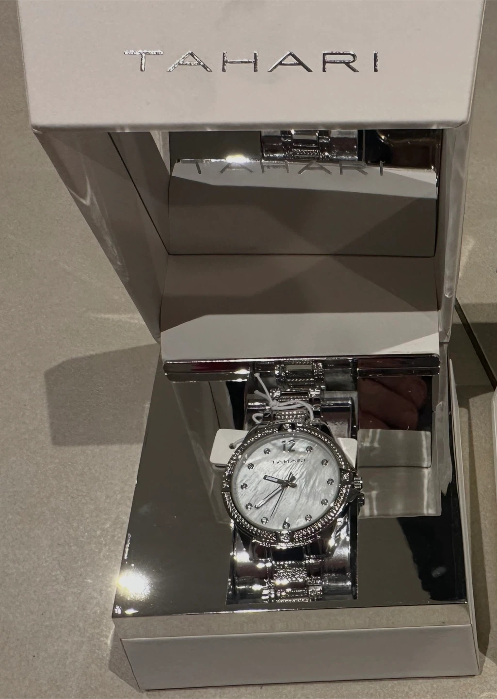 Tahari Women's Watch Silver Tone Mother of Pearl Dial - photo 2