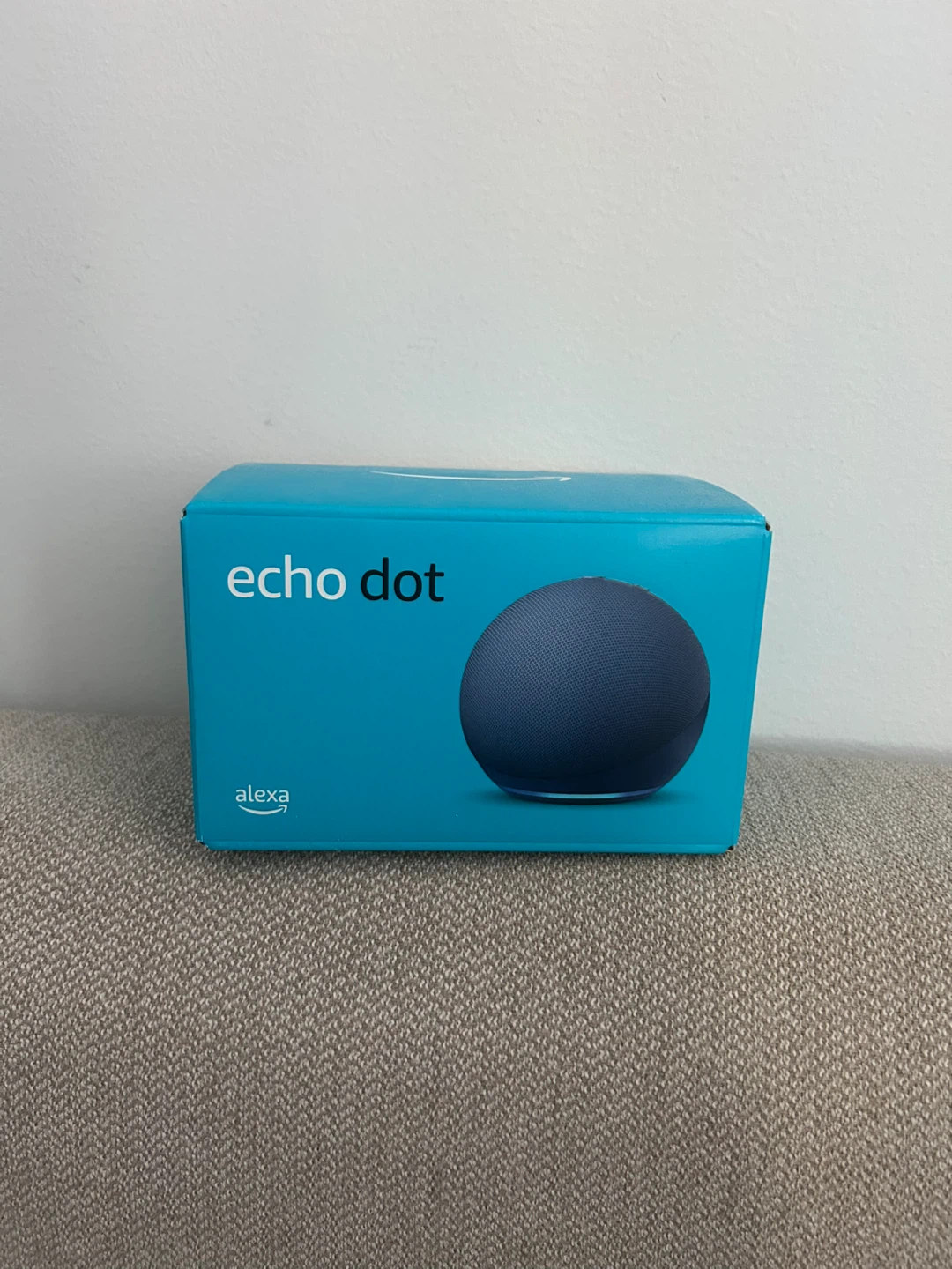 NEW - 5th GEN Alexa Echo Dot Smart Speaker in Deep Sea Blue