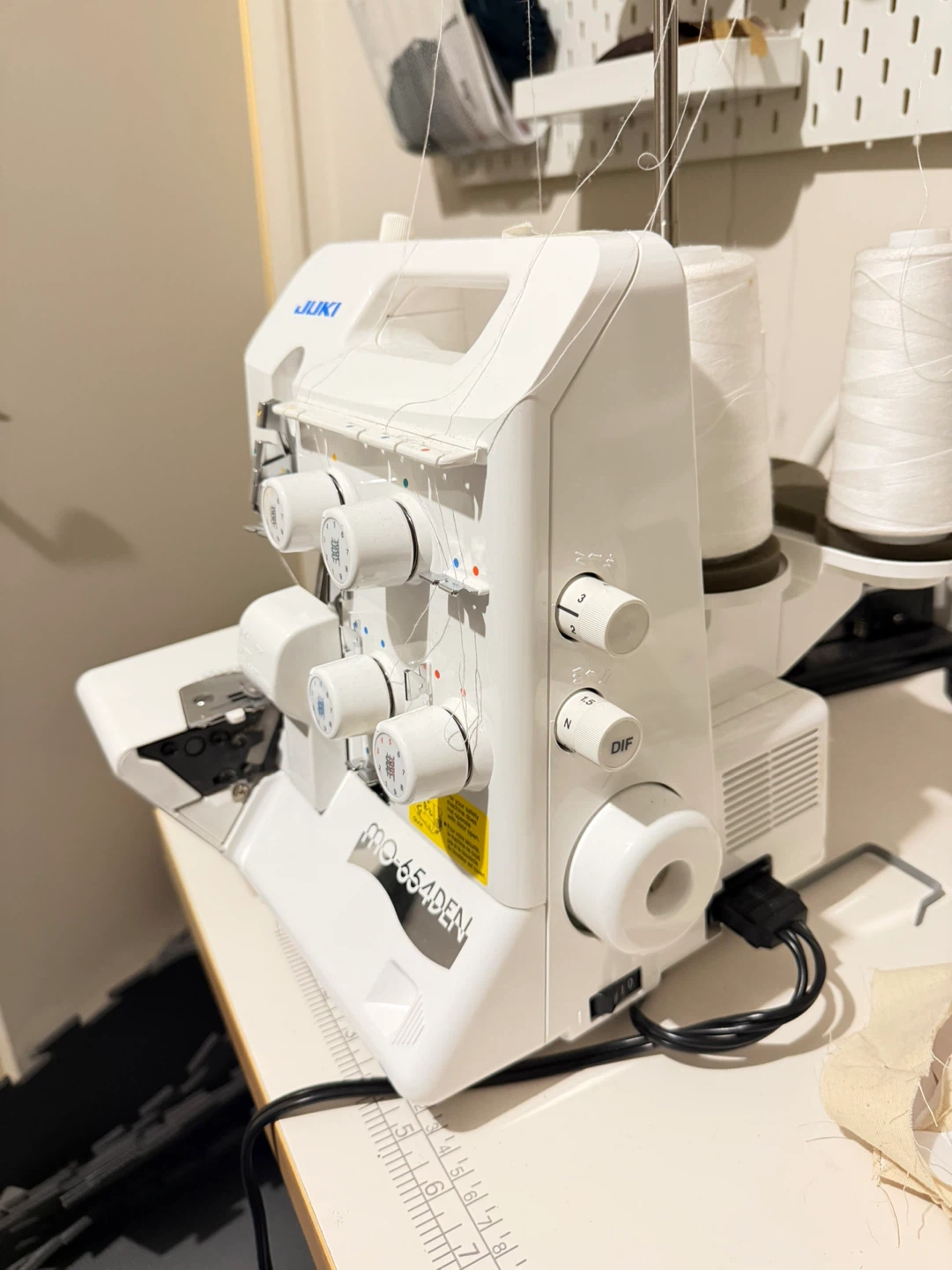 Juki MO-654DEN Serger Sewing Machine NEW!!! - photo 3