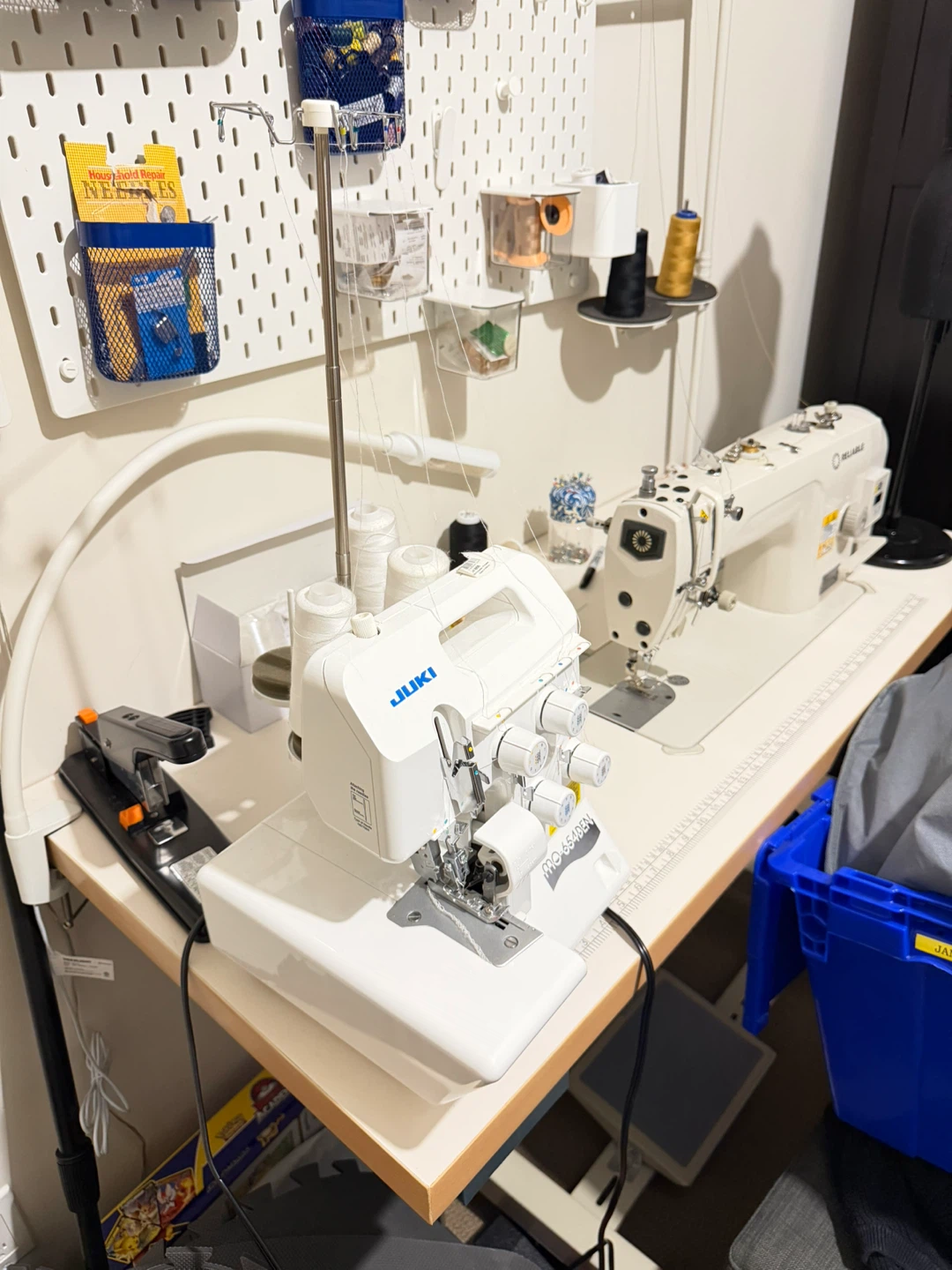 Juki MO-654DEN Serger Sewing Machine NEW!!! - photo 5