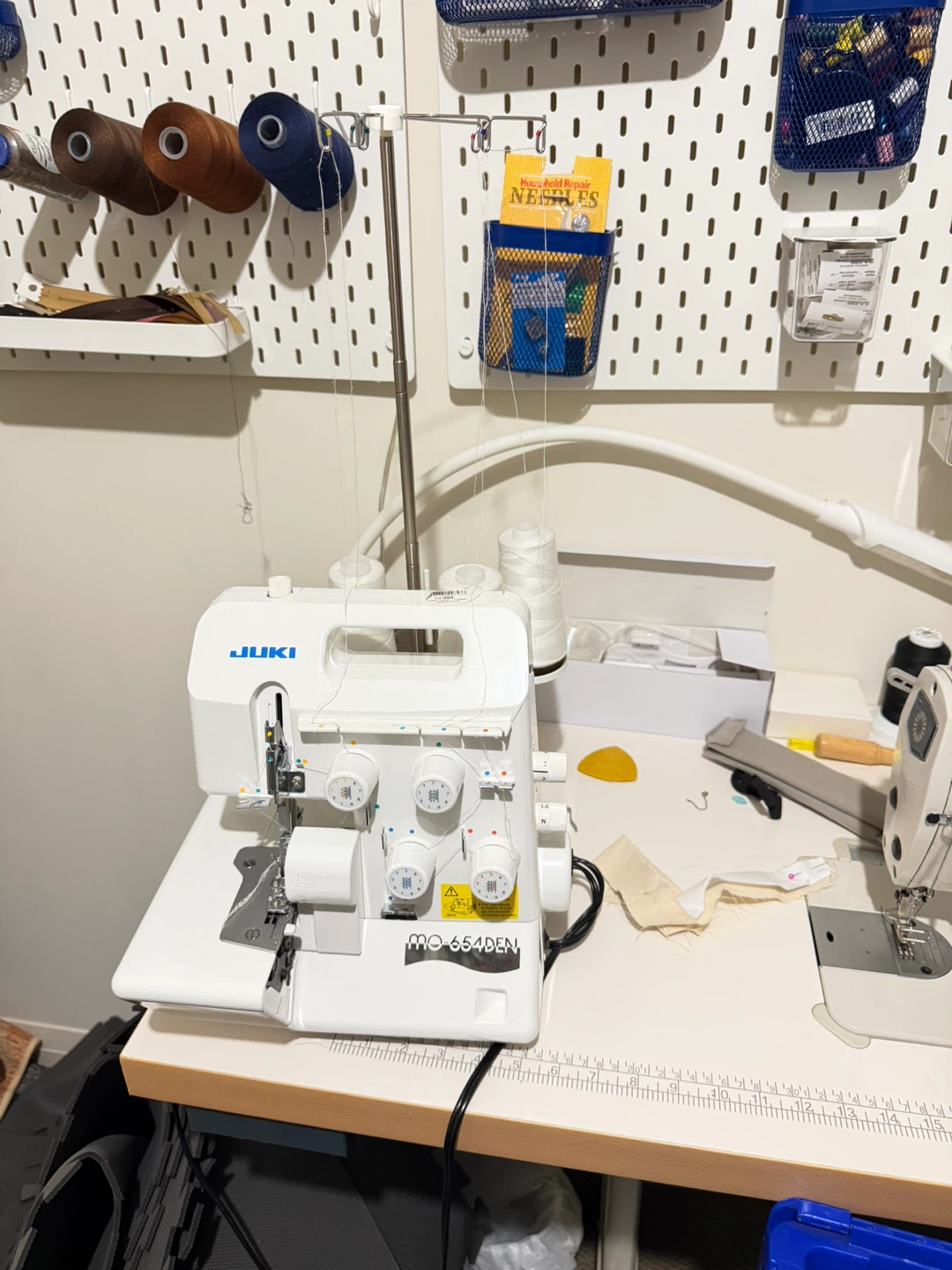 Juki MO-654DEN Serger Sewing Machine NEW!!! - photo 4