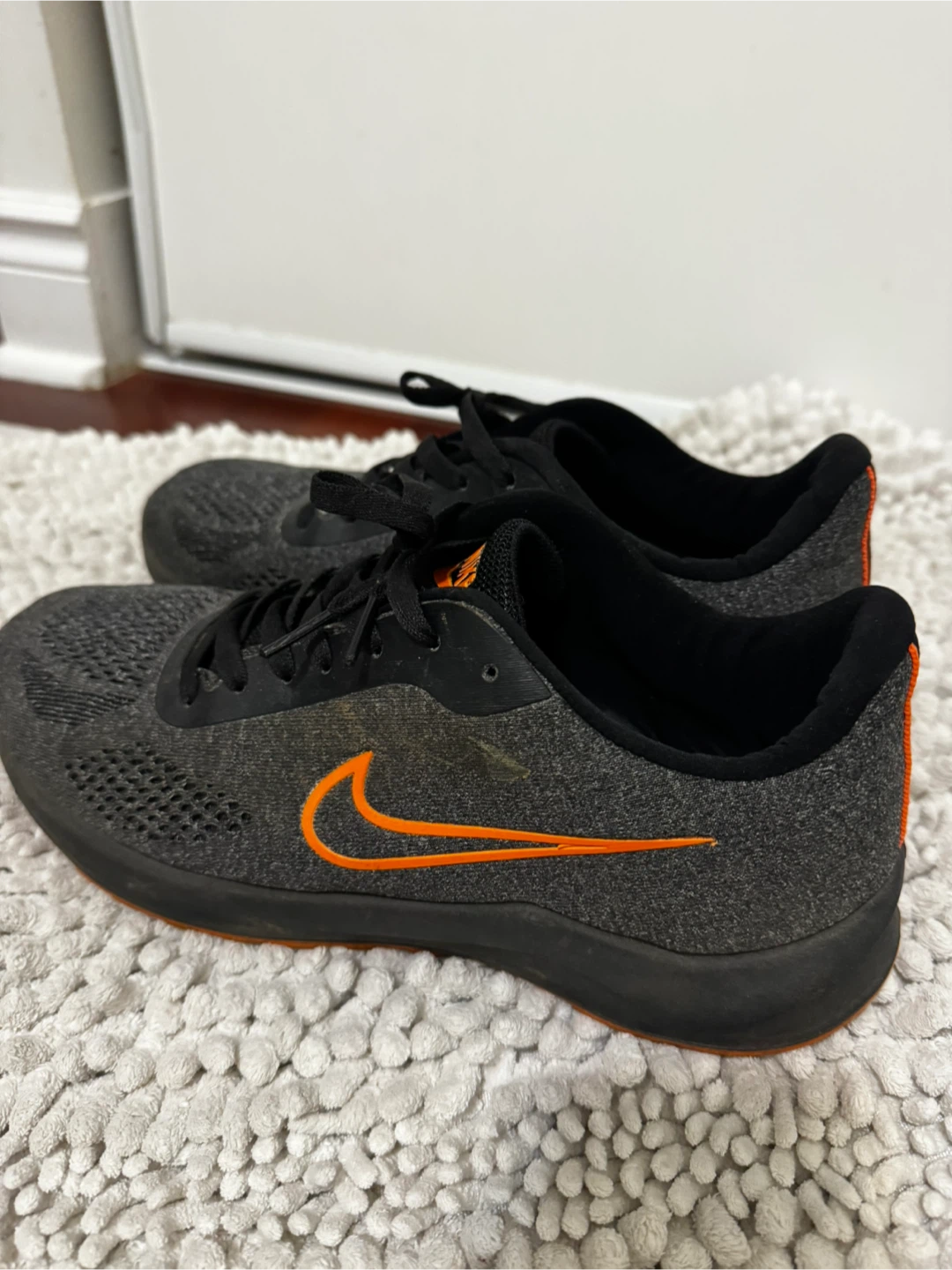 Nike Running Shoes - Men's US 9 - photo 2