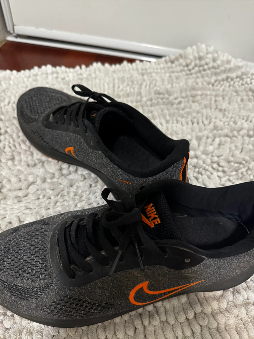 Nike Running Shoes - Men's US 9 - photo 5