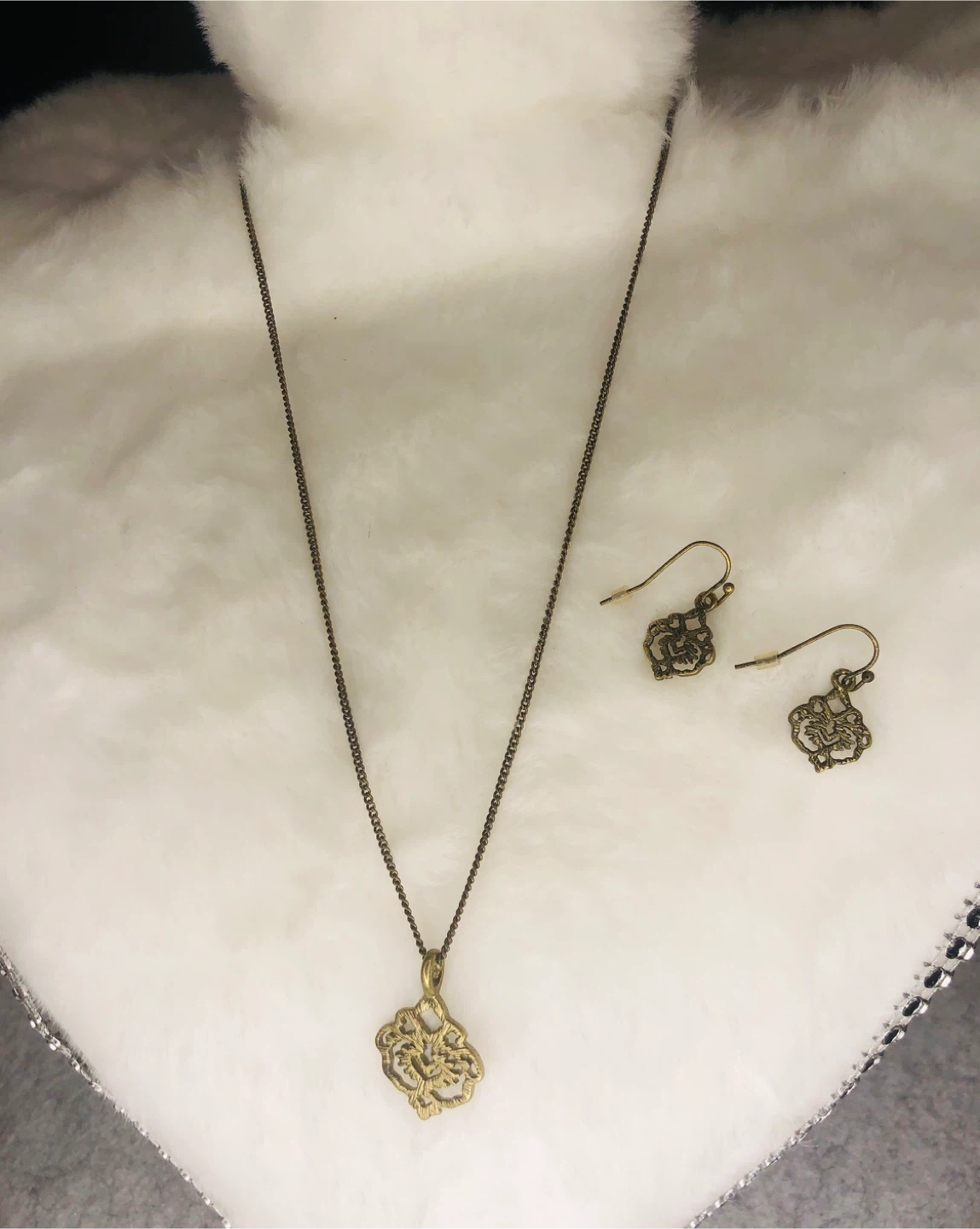 Vintage SAQ Gold Plated Necklace with Matching Earrings