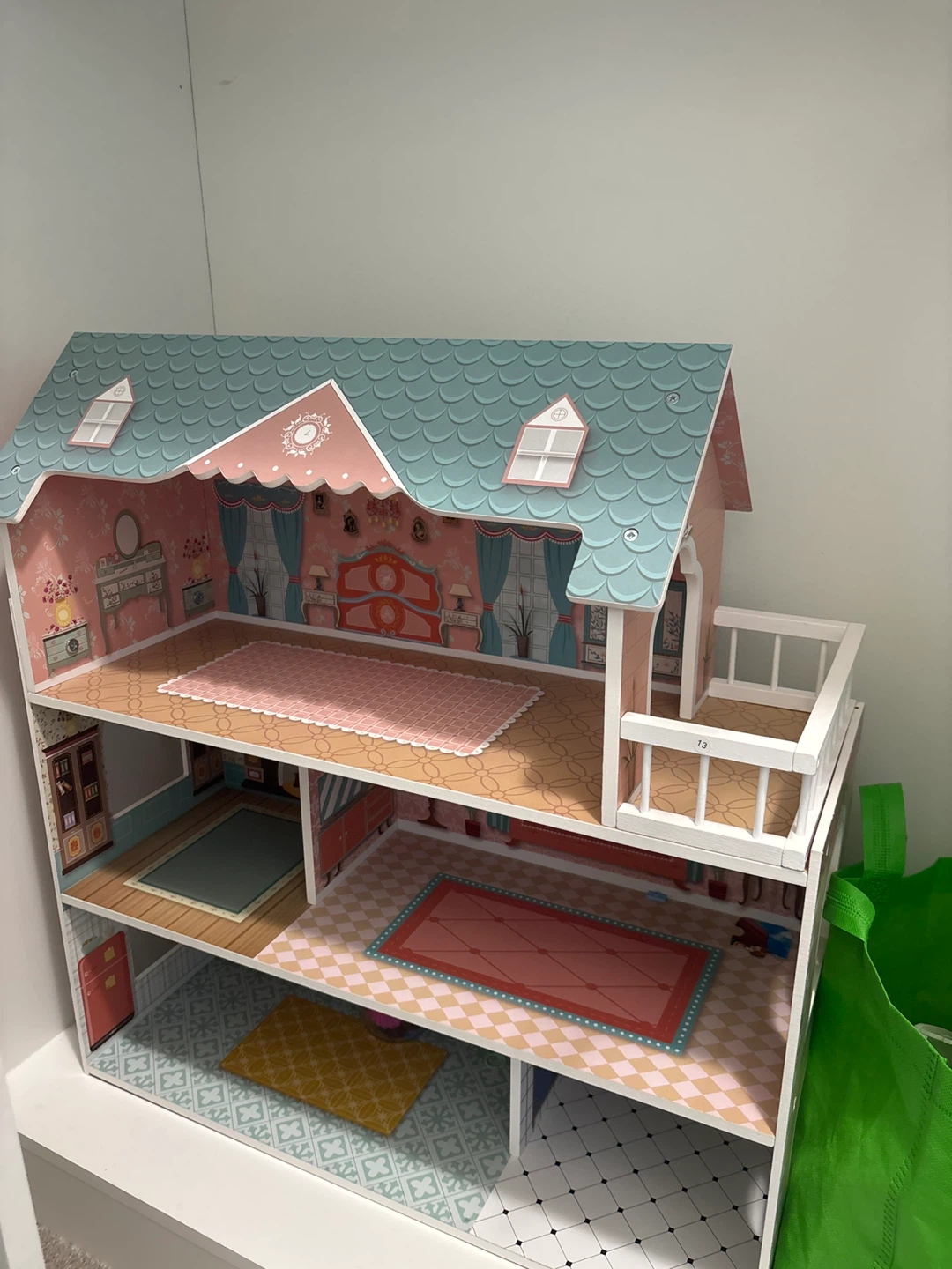 Dollhouse with Furniture and Accessories - photo 3