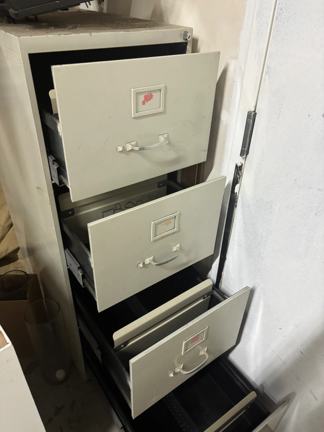 4-Drawer Metal Filing Cabinet - photo 3