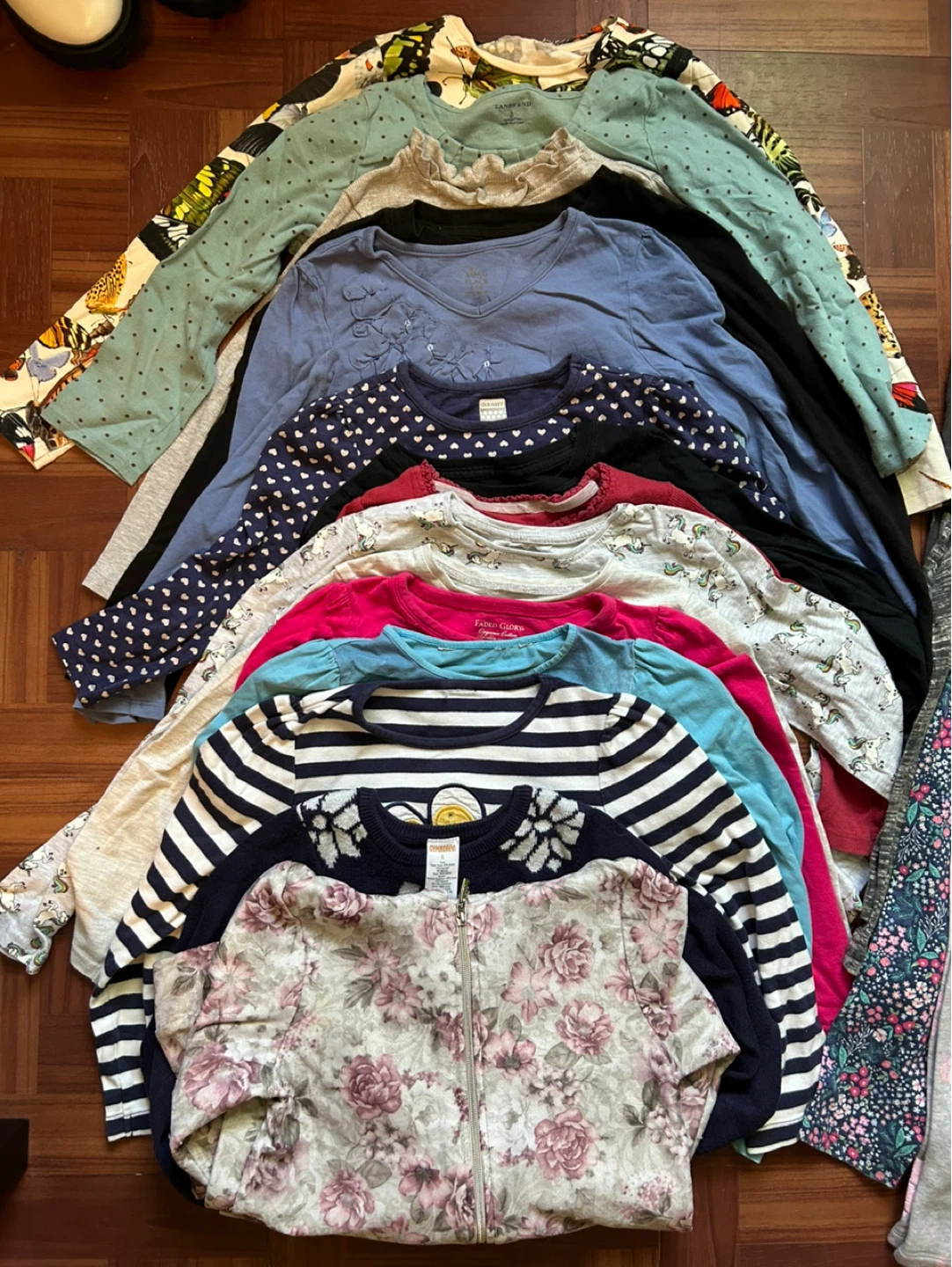 5T clothes bundle 21 pieces 🥕 - photo 2