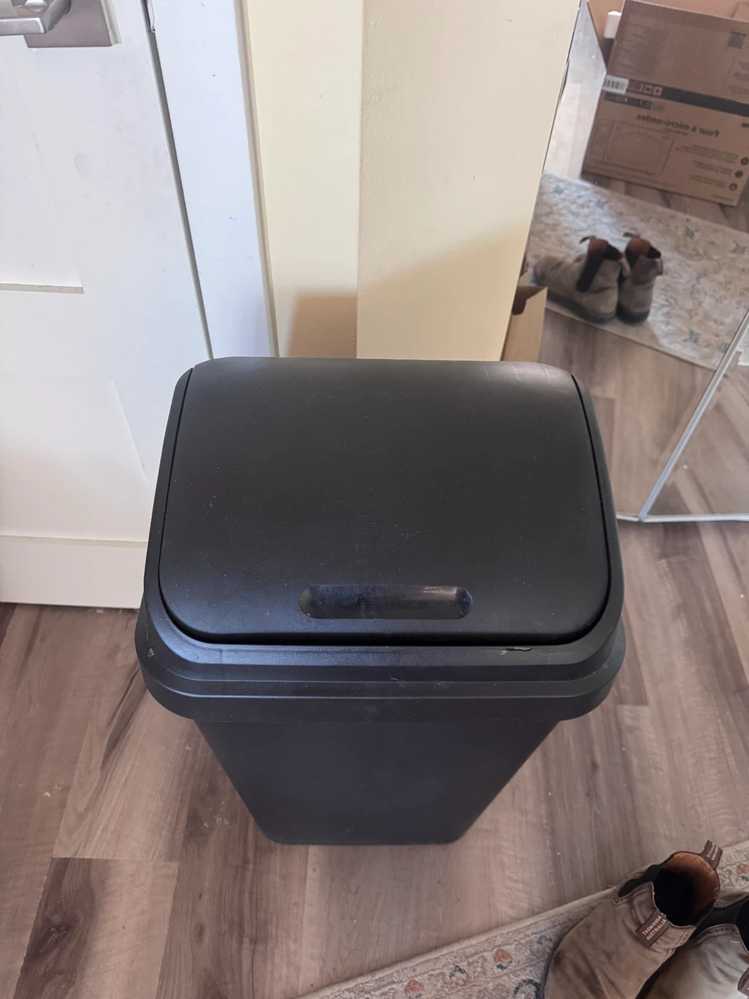 Black Rectangular Trash Can with Lid - photo 2