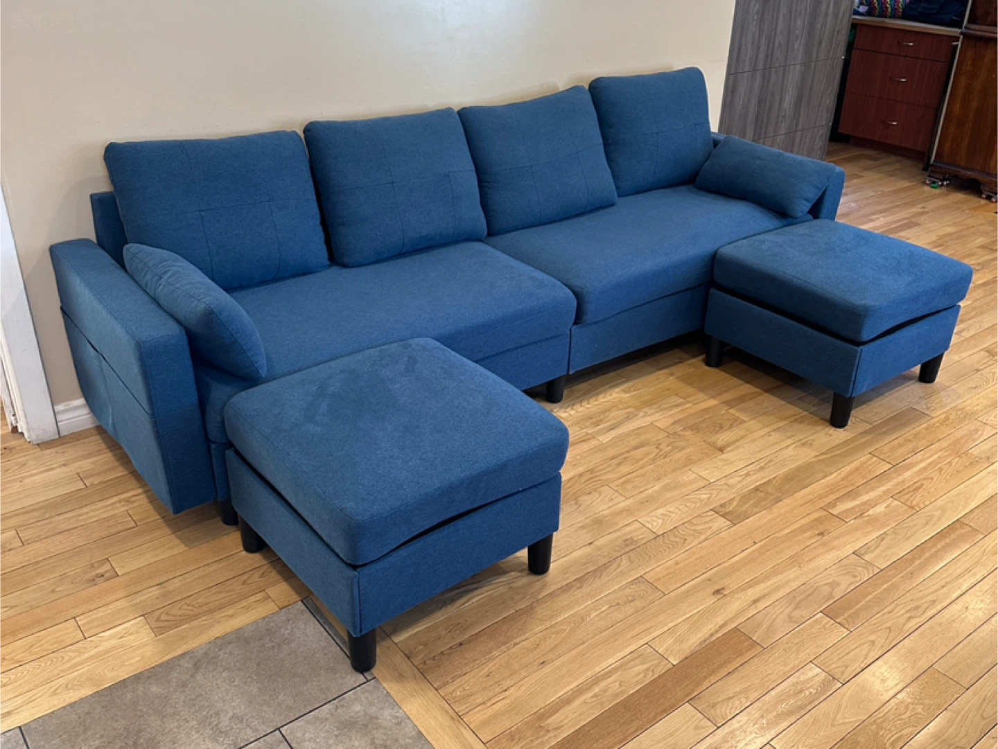 Beautiful Modern Modular Sofa with Ottomans (CAN DELIVER)