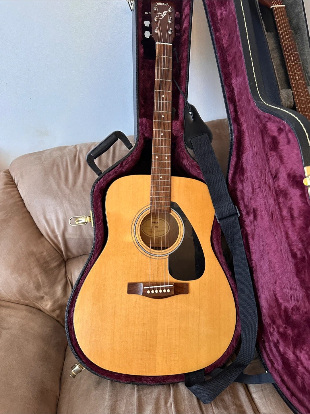 Yamaha Acoustic Guitar