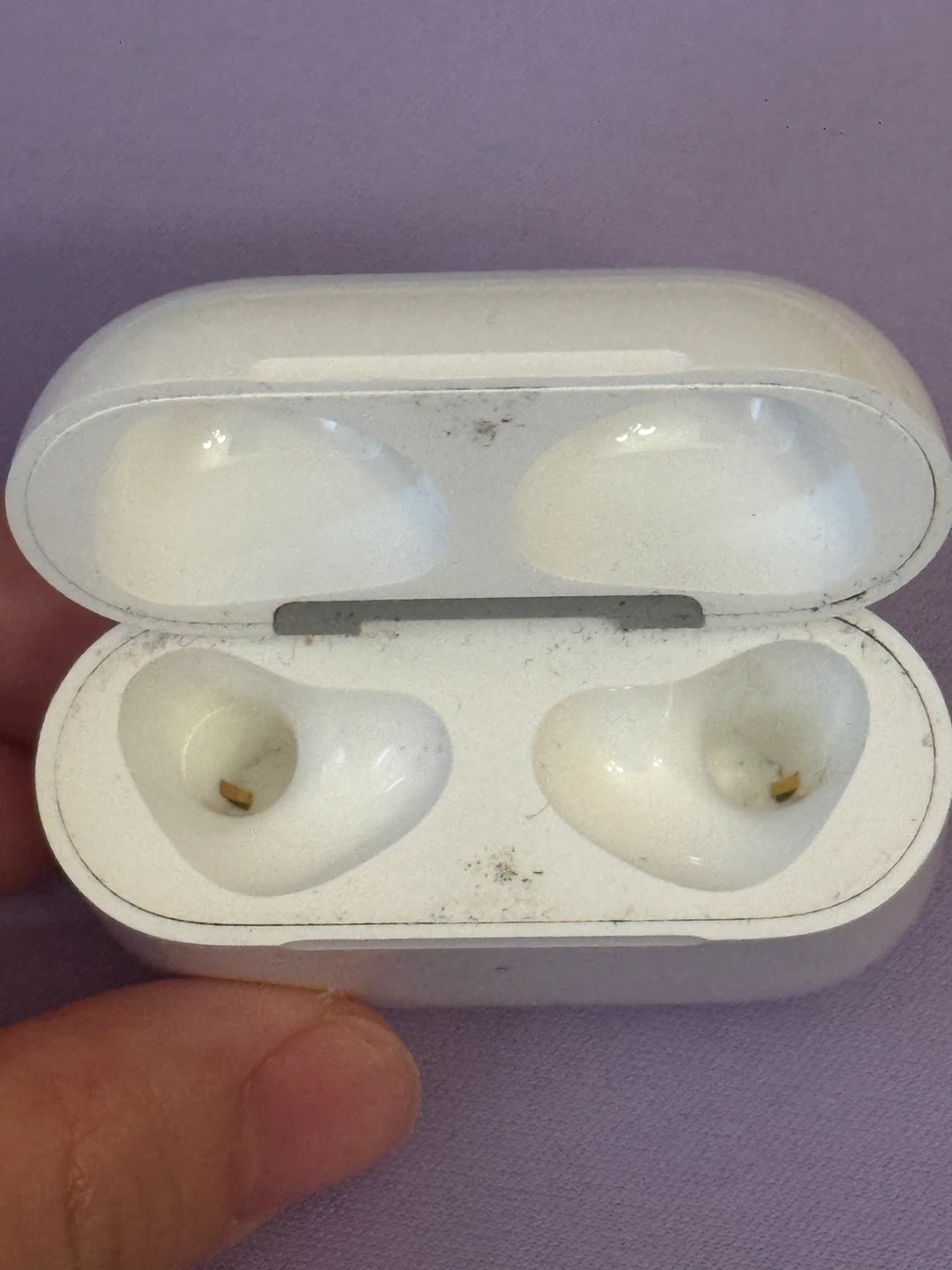 Apple AirPods 3rd gen Charging Case - photo 3
