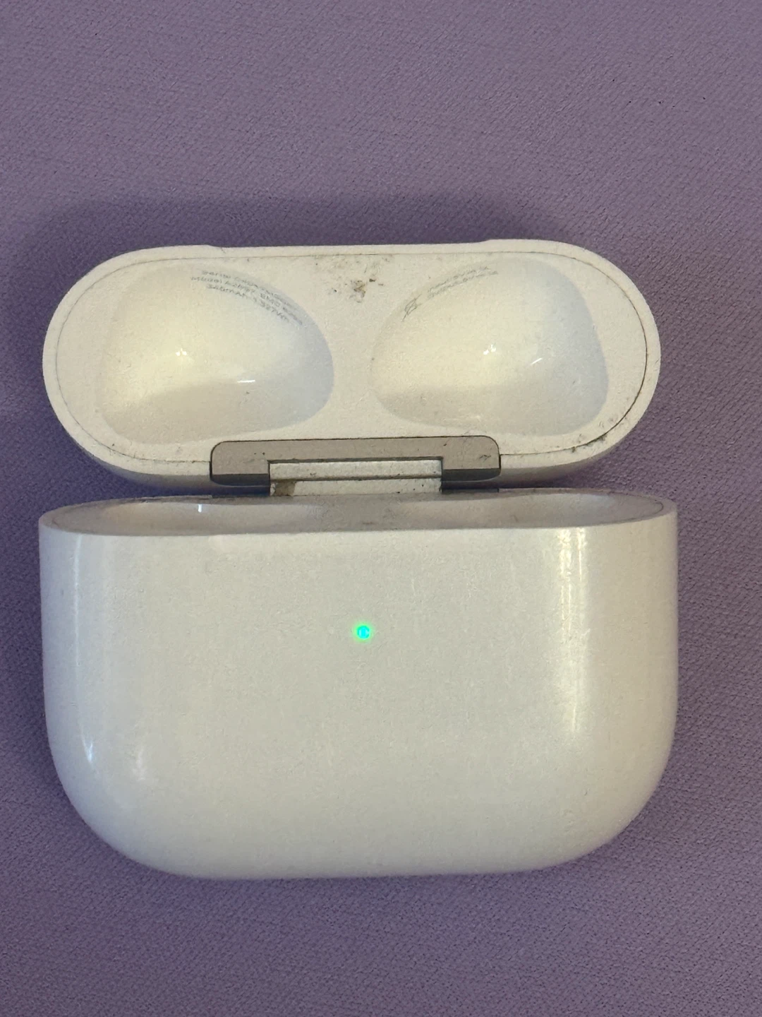 Apple AirPods 3rd gen Charging Case - photo 2