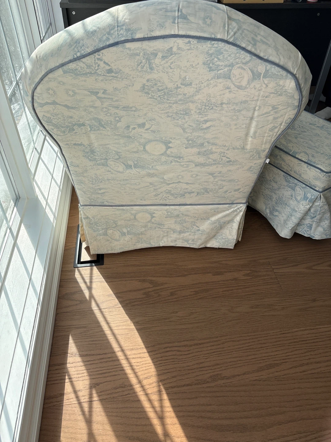 Armchair and Ottoman Set - photo 4