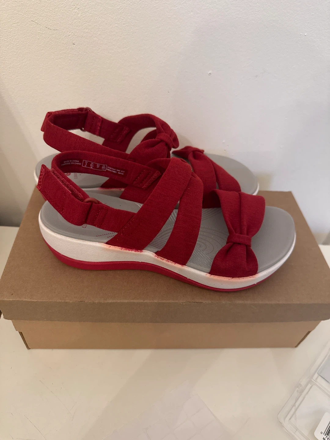 Red Clarks Sandals Women's Size 6 1/2