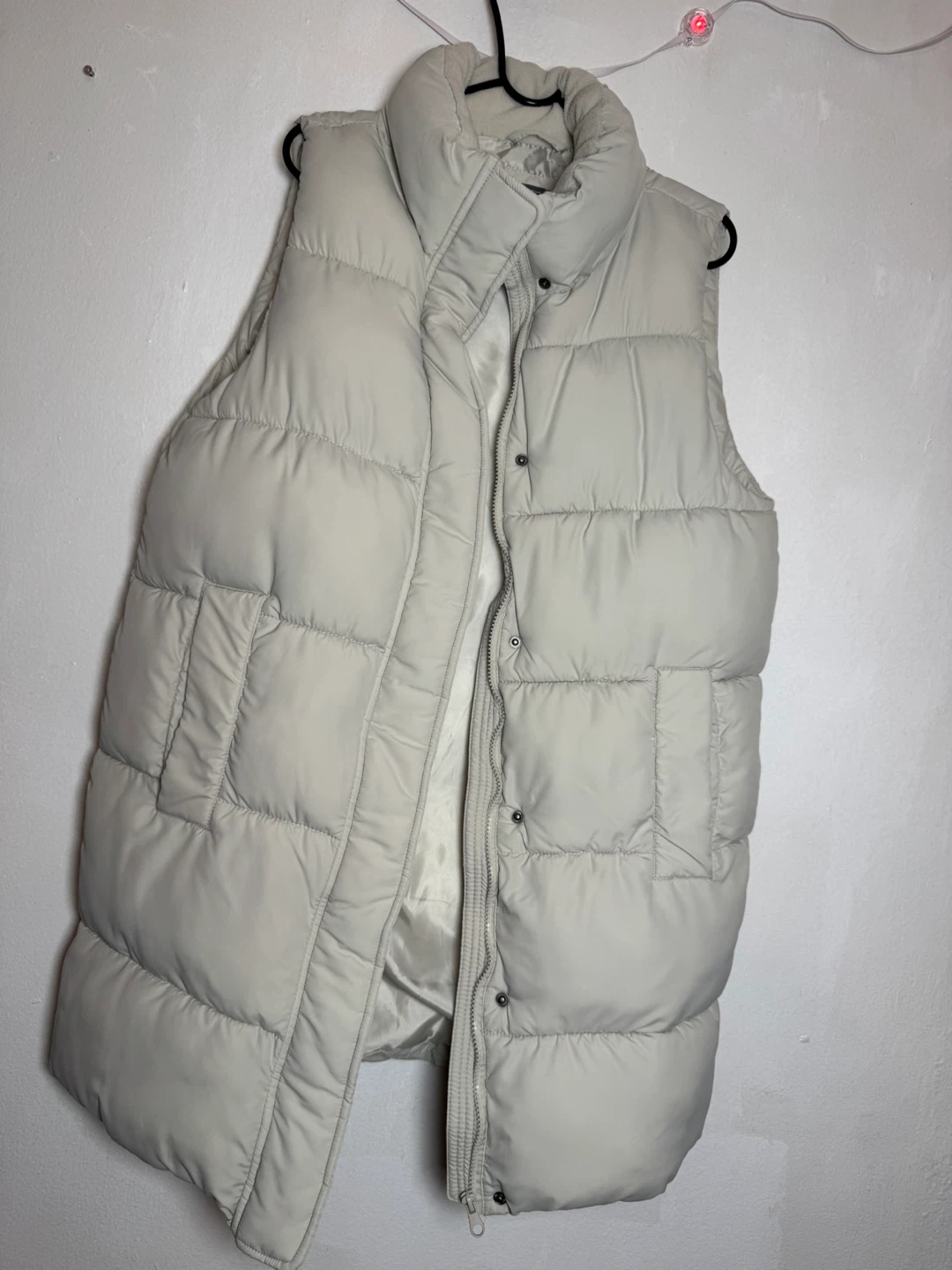 Berkley Jensen Puffer Vest Size L