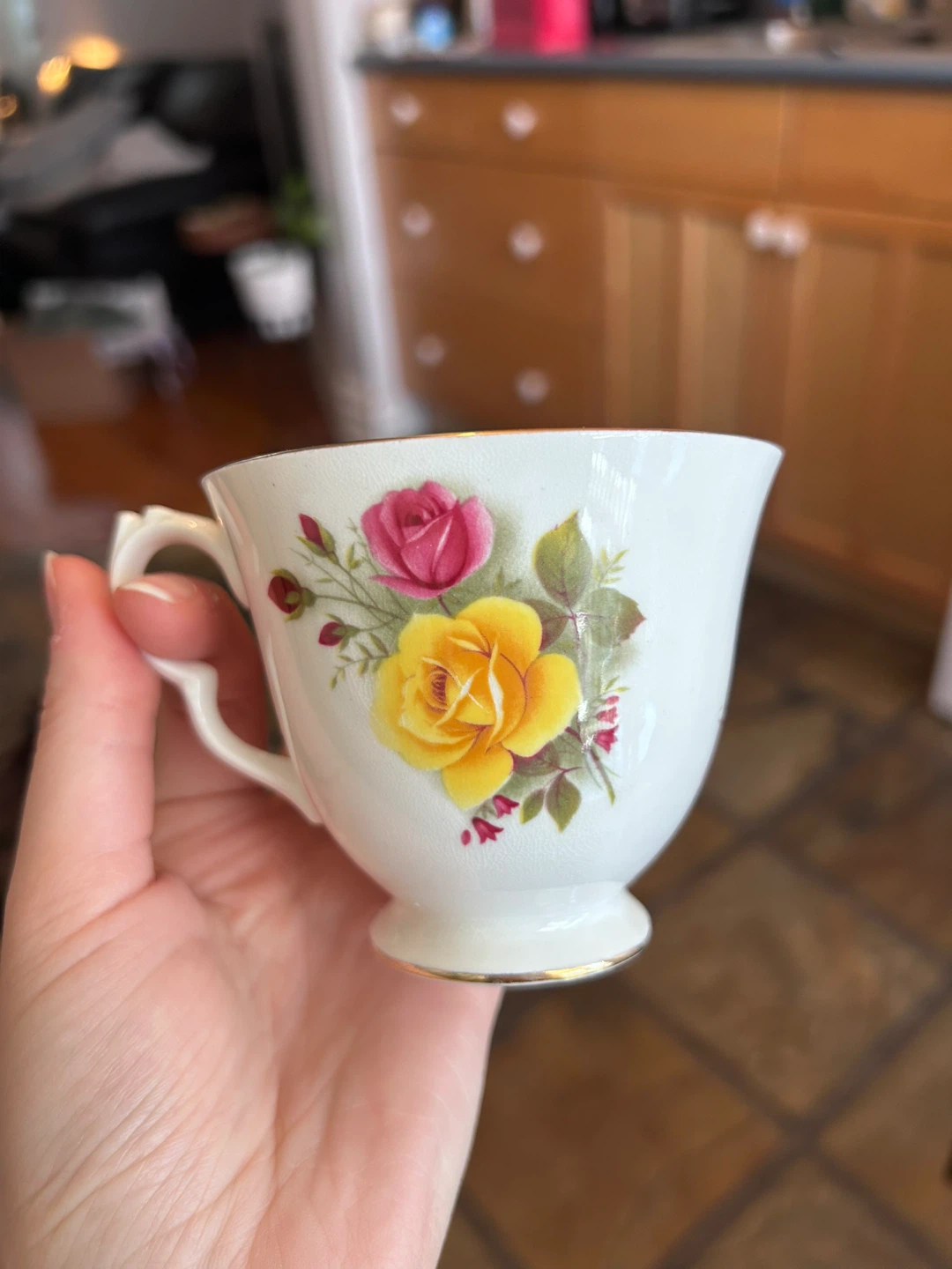 Queen Anne Bone China Teacup and Saucer 8519 - photo 4