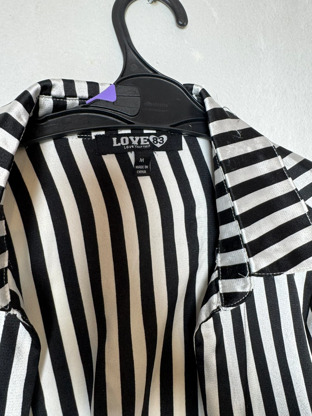 LOVE 83 Striped Tie Front Blouse Size M - photo 5