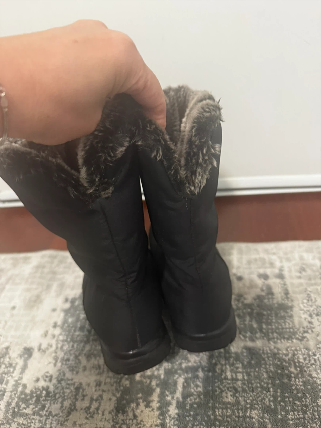 Toe Warmers Black Faux Fur Lined Winter Boots - Size 7 - photo 2