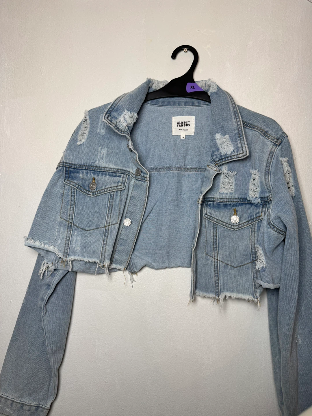 Almost Famous Distressed Light Wash Cropped Denim Jacket XL