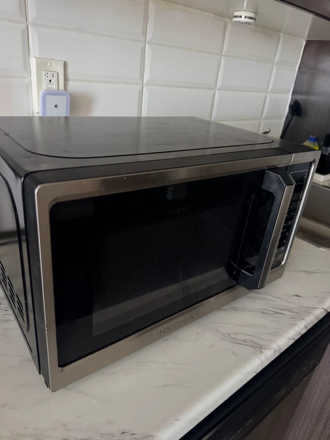 Insignia Microwave - photo 3
