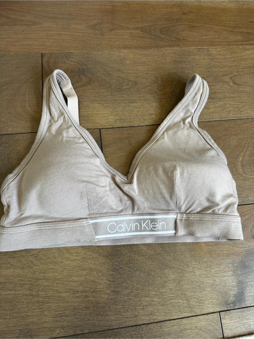Calvin Klein & Victoria's Sports Bras - photo 3