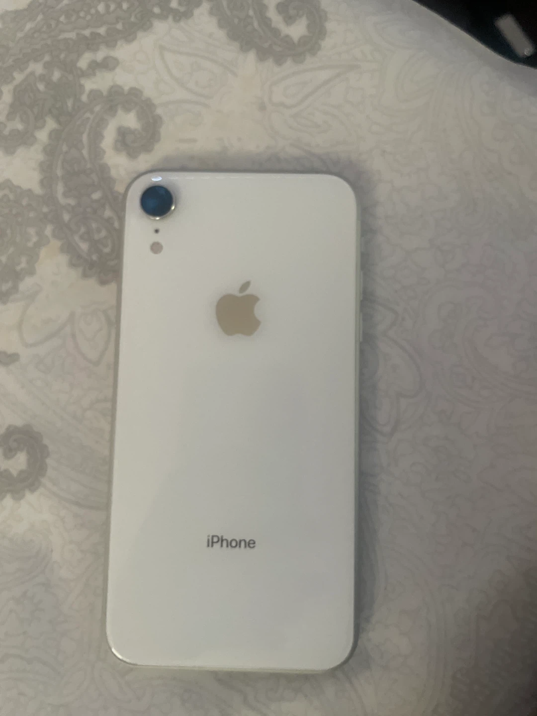Apple iPhone XR - White
