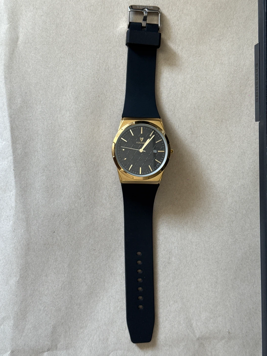 This is a budget fashion watch, not collectible