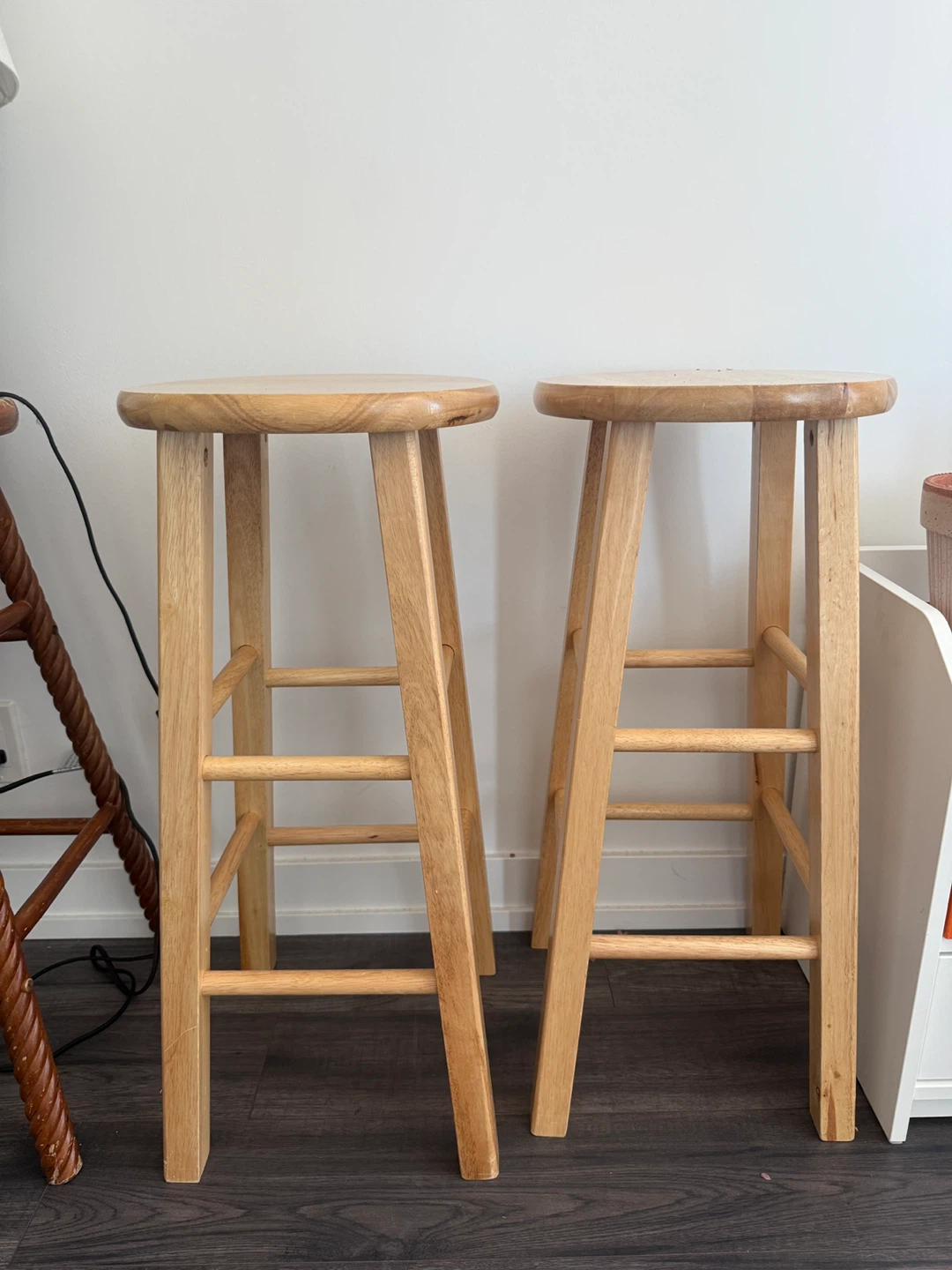 Set of 2 Wooden Bar Stools - photo 3