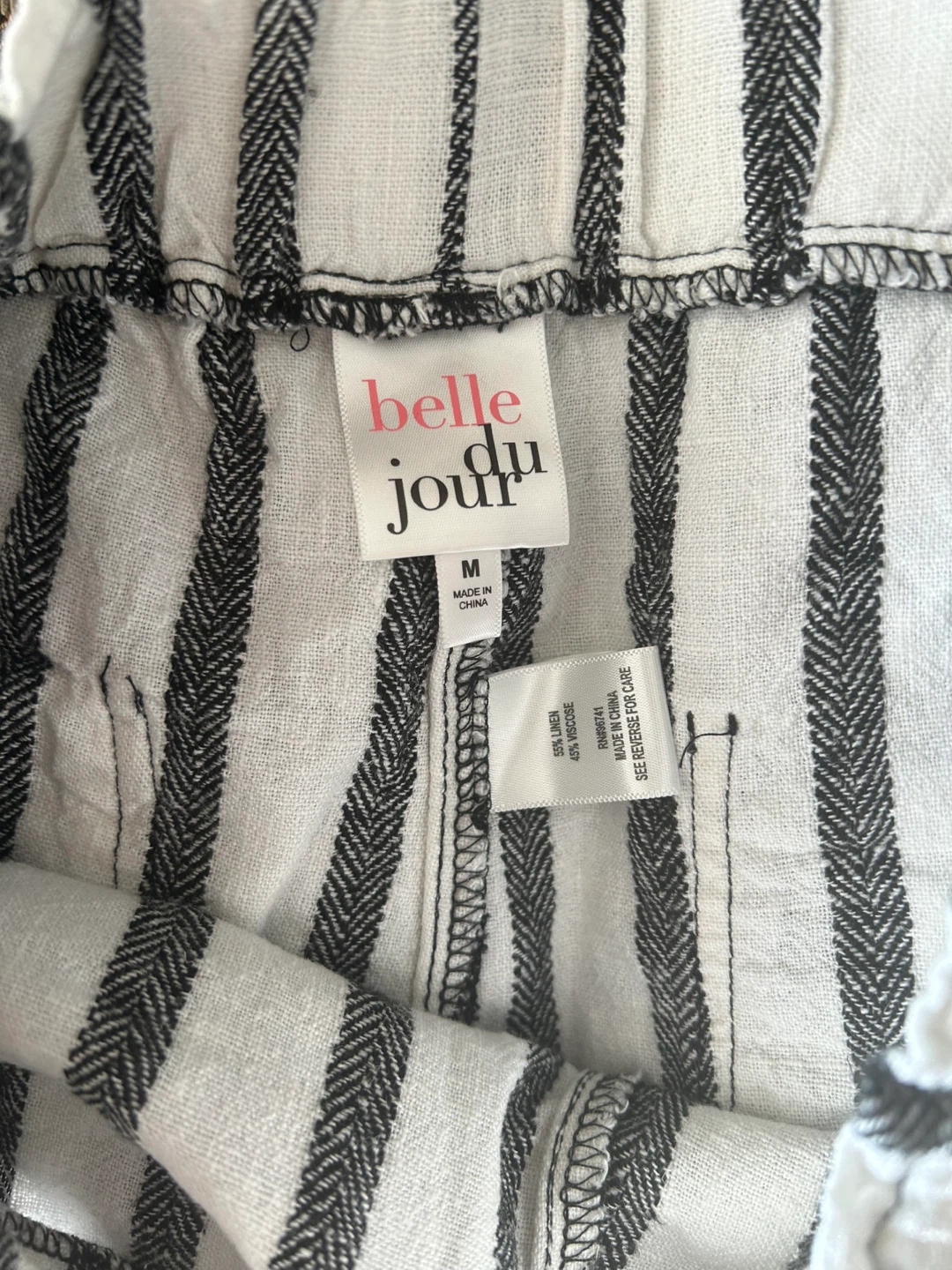 Belle du Jour Striped Linen Blend Shorts Size M - photo 3