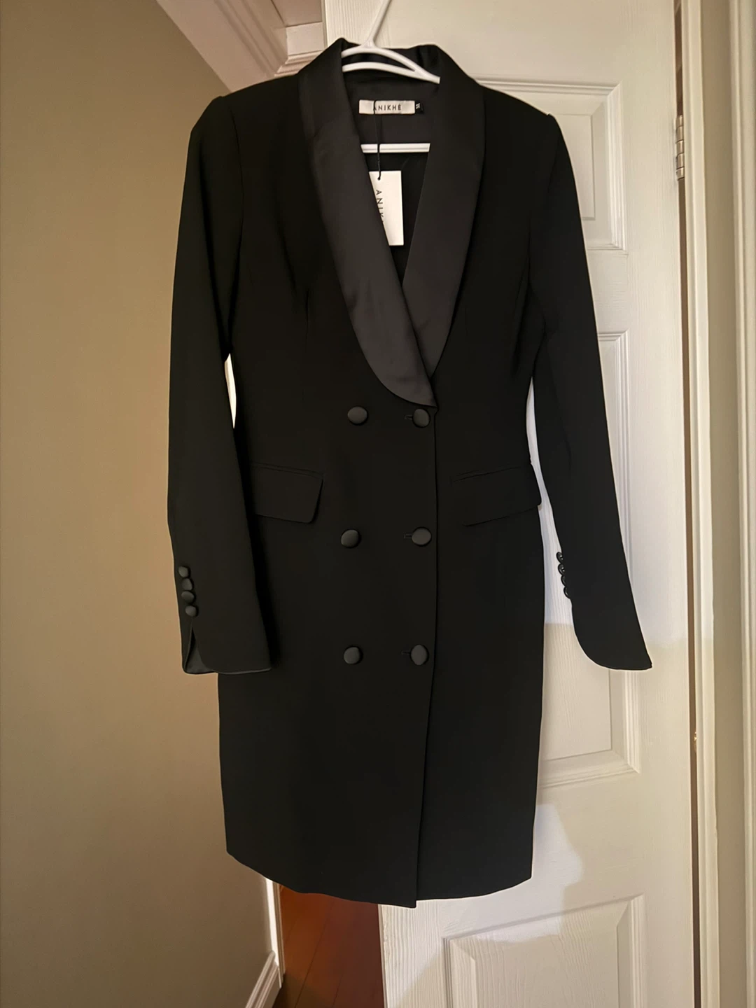 New! Stylish ✨Womens Satin Lapel and Cuff Tuxedo Blazer Dress