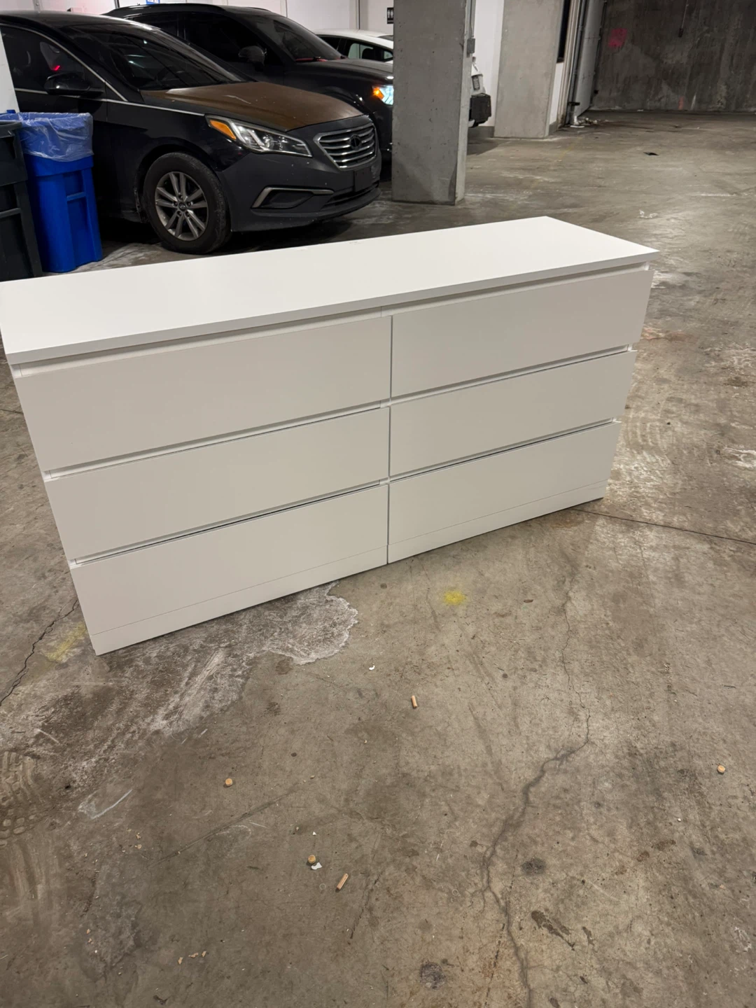 White 6-Drawer Dresser