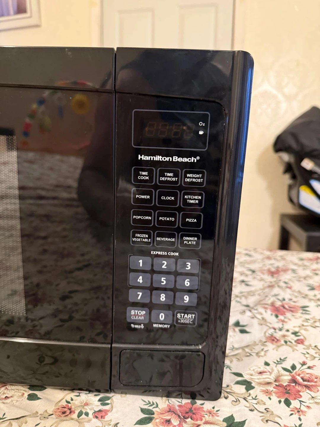 Hamilton Beach Microwave - photo 2